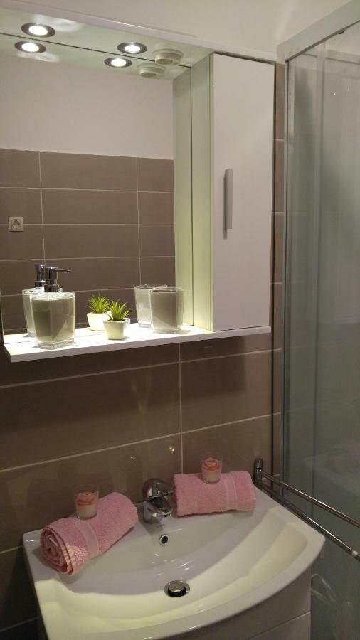 Apartmani Roberta Jurdani Bagian luar foto