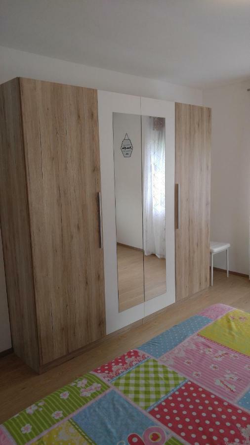 Apartmani Roberta Jurdani Bagian luar foto