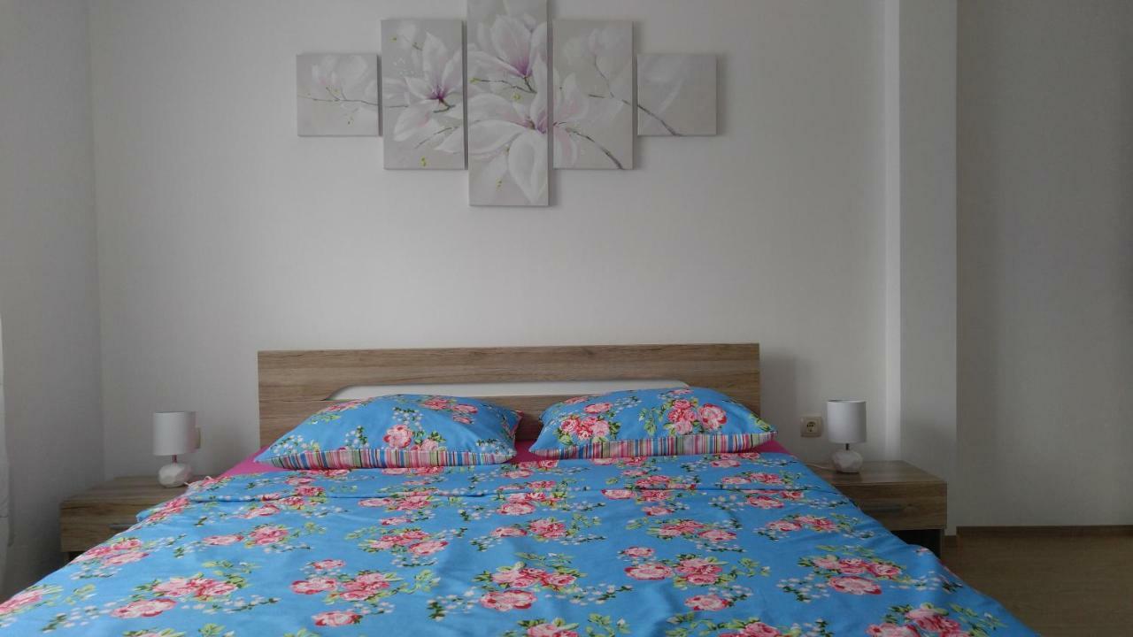 Apartmani Roberta Jurdani Bagian luar foto