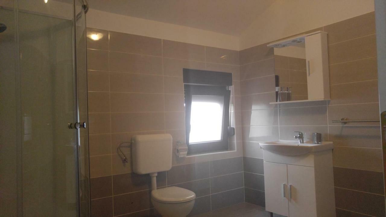 Apartmani Roberta Jurdani Bagian luar foto